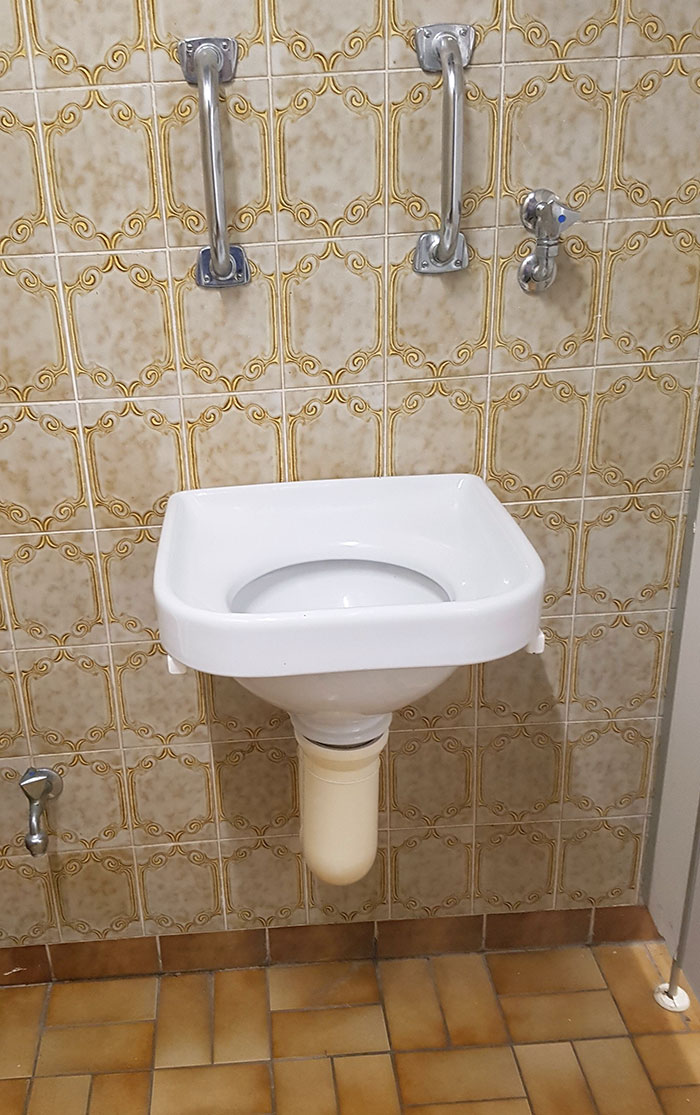 Puking Sink At An Old German Bar