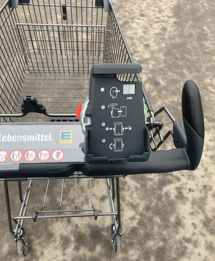 Our Local Grocery Store Has Phone Holders On Their New Shopping Carts