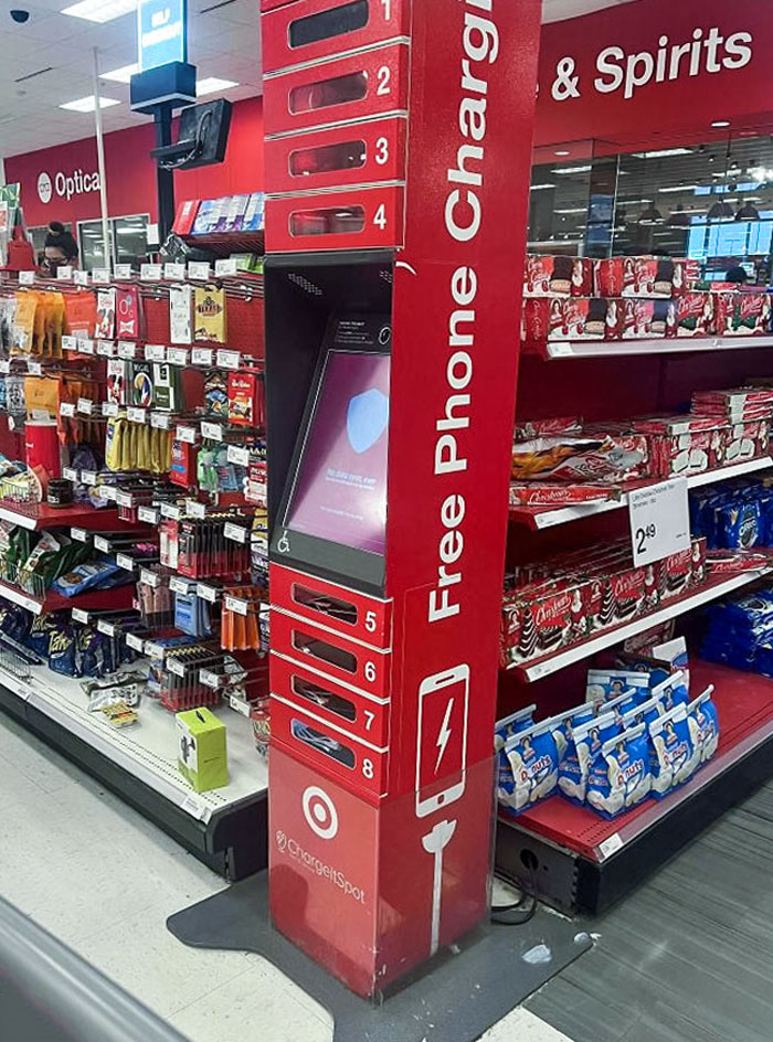 This Lock Your Phone Away To Charge While You Shop