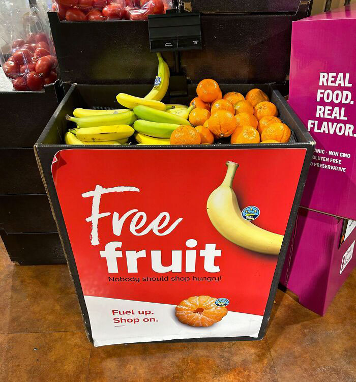 My Local Grocery Store Has Free Fruits To Snack On While You Shop