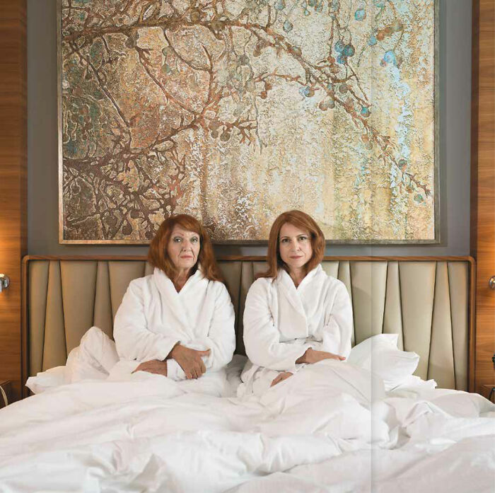 Photographer Transforms To Join Other Strangers' Family (72 New Pics)