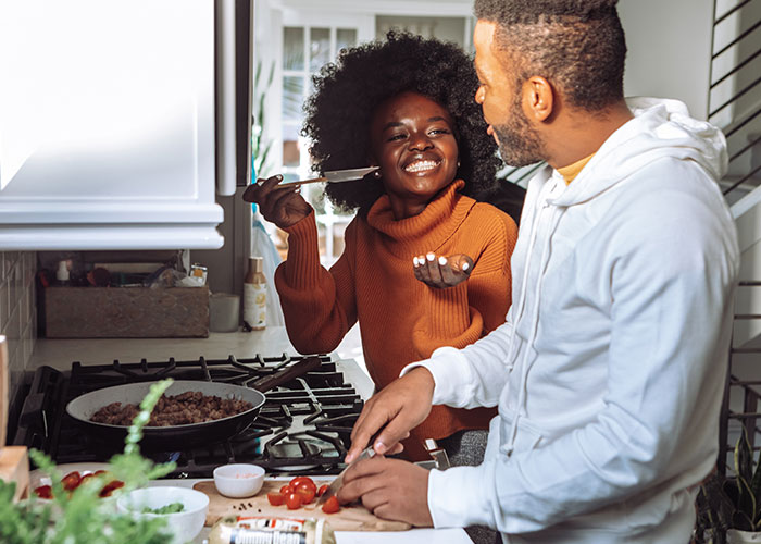 Guy Refuses To Ever Cook For His Wife After She Ate 3 Of His Meal Preps In A Single Night Guy Refuses To Ever Cook For His Wife After She Ate 3 Of His Meal Preps In A Single Night