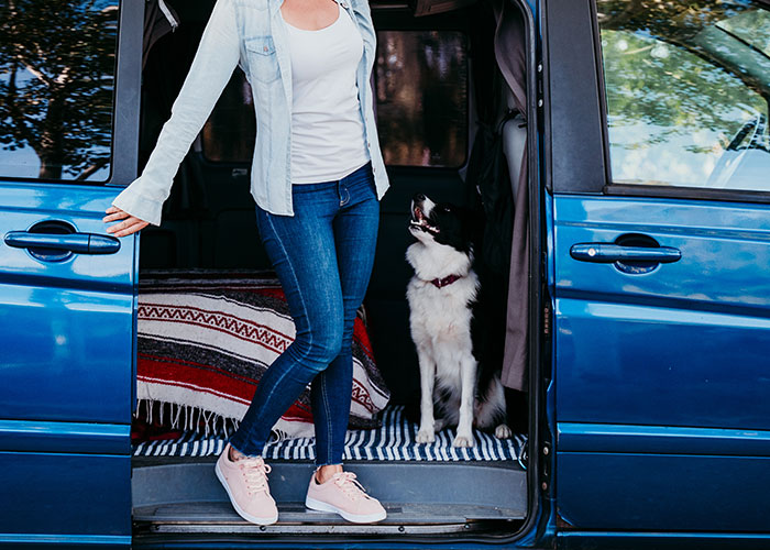 Woman Leaves Family To Be A &ldquo;Vanlife&rdquo; Influencer, Demands They Let Her Back In After It Goes Awry