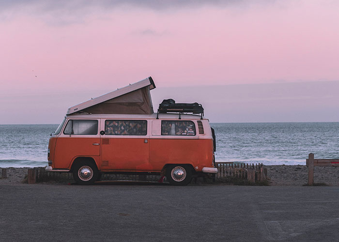 Woman Leaves Family To Be A &ldquo;Vanlife&rdquo; Influencer, Demands They Let Her Back In After It Goes Awry