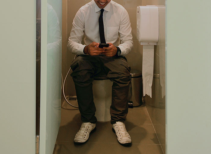 30 Weird Office Rules That Made People Say ‘You Gotta Be Kidding Me’