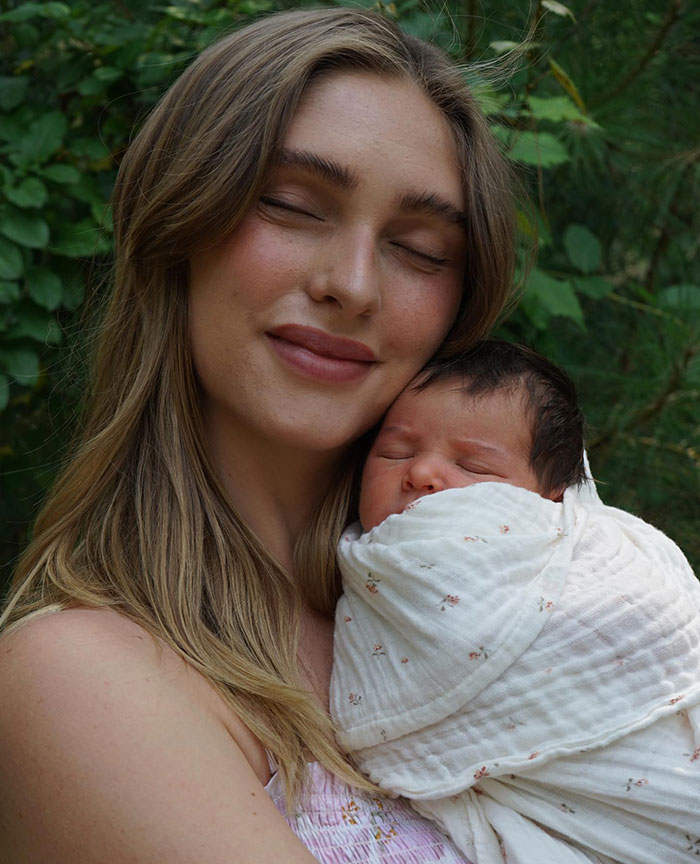 US Mom Of 6-Week-Old Shocked At The Reality She&rsquo;d Need To Be Going Back To Work Now