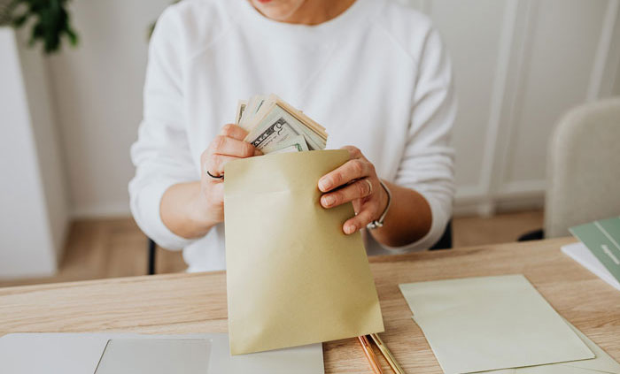 Woman Is Asked To Return $1.2k Refund, She Reminds Them How They Yelled At Her To Keep It