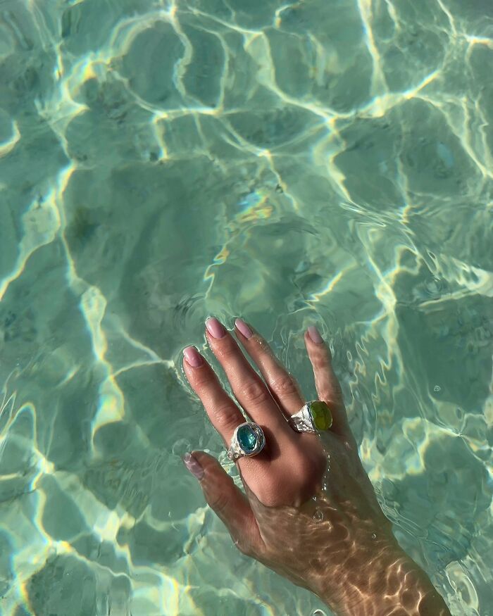 Kylie Jenner Is Unrecognizable In Photos From Childhood On Her 26th Bday