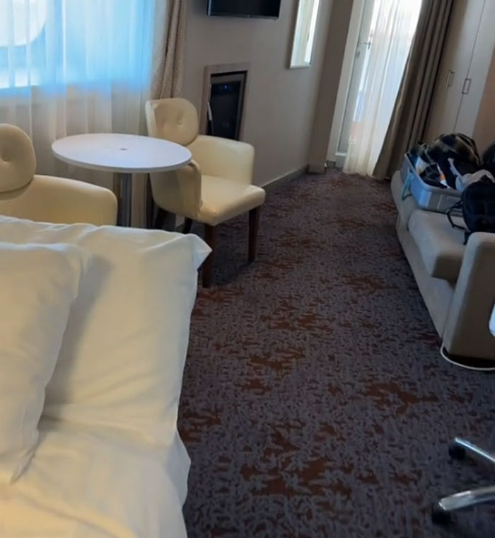 Woman Who Lives On Cruise Ships For $0 Speaks Out About Drawbacks And Perks