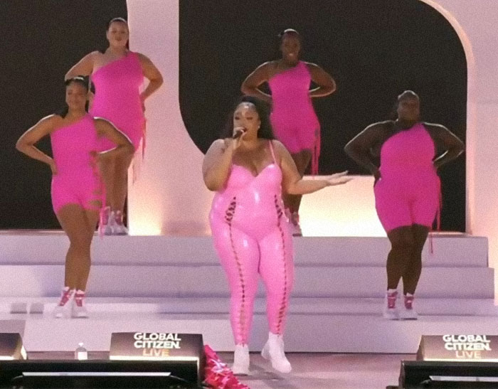 “My Soul Is Crushed”: Fans React As Lizzo Accused Of Harassment And Weight-Shaming “My Soul Is Crushed”: Fans React As Lizzo Accused Of Harassment And Weight-Shaming