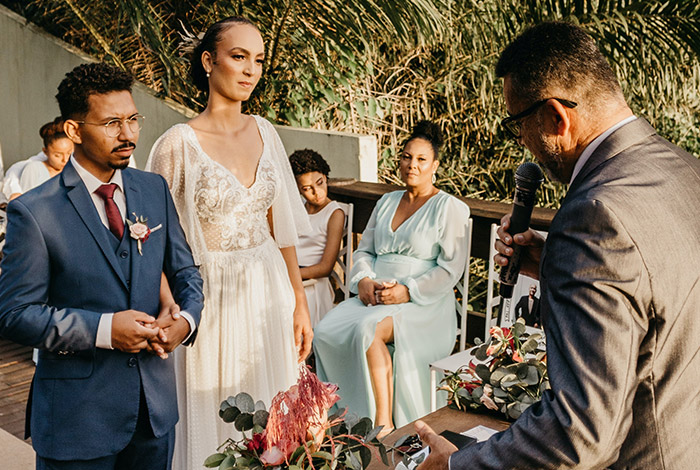 “It’s An Easy $500”: 30 People Reveal Side Hustles That Help Them Get By