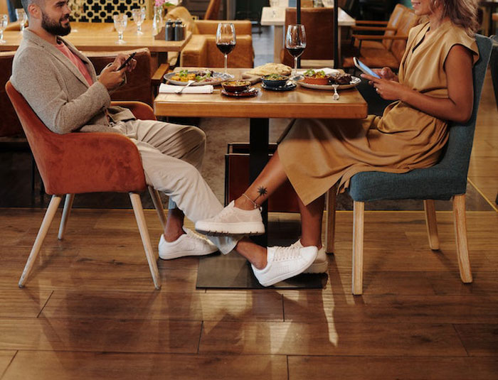 Wife Gets Reality Check After She Sees Husband Compensating Servers For Her Rudeness