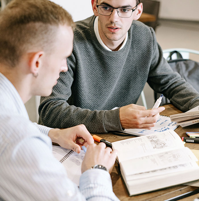 30 Adults Share The Worst Things Their Teachers Did That They Still Can’t Get Over