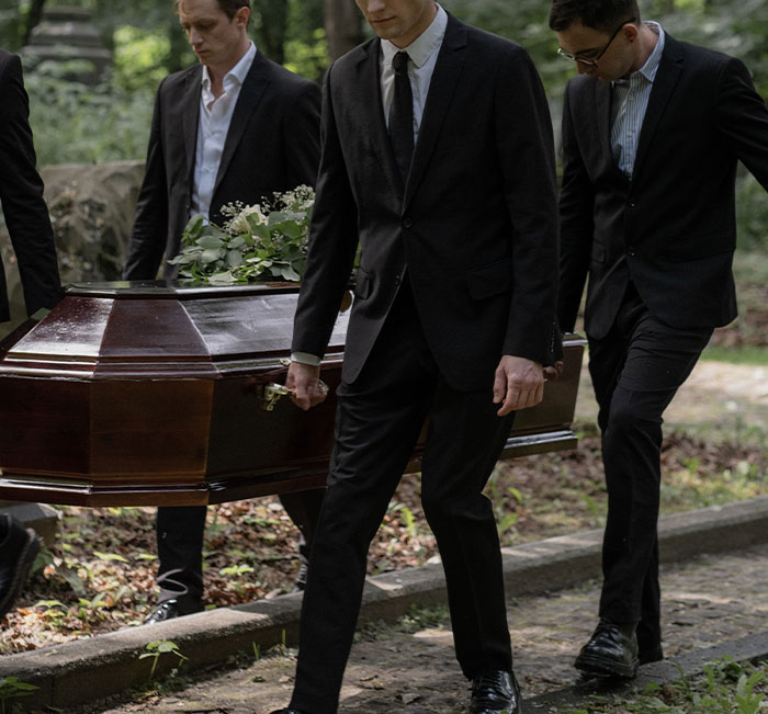 30 People Share Social Norms That They Find Weird, Make A Lot Of Hilariously Valid Points