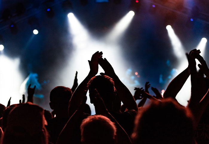 30 People Share Social Norms That They Find Weird, Make A Lot Of Hilariously Valid Points