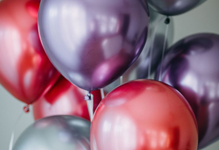 30 People Share Social Norms That They Find Weird, Make A Lot Of Hilariously Valid Points