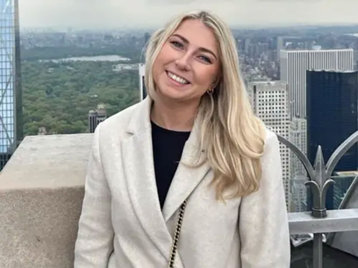 Airline Apologizes To Woman After They “Left No Choice” For Her But Buy Every Bag Of Nuts On Flight Airline Apologizes To Woman After They “Left No Choice” For Her But Buy Every Bag Of Nuts On Flight