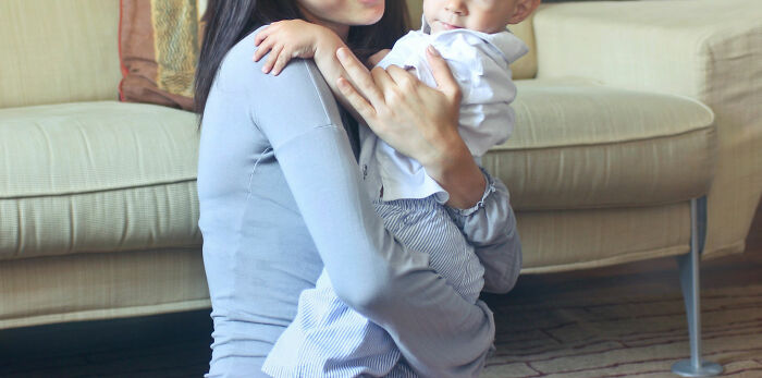 New Mom Wants To Pay Grandparents For Baby Duty While She&rsquo;s At Work, Shocks Friends