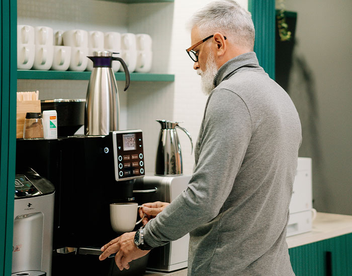 "It's About Not Going Mental": 30 People Share How Much Work They Actually Do At Their Office Job