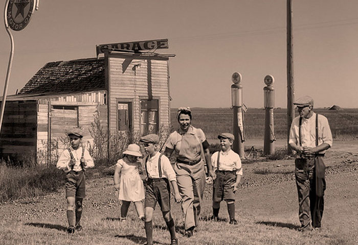 “That Was Gutsy”: 30 Old People Share What Life Was Like For Their Grandparents