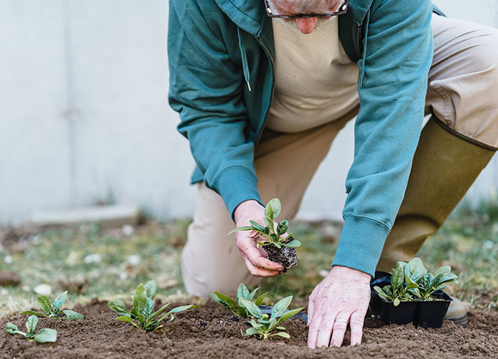 “That Was Gutsy”: 30 Old People Share What Life Was Like For Their Grandparents