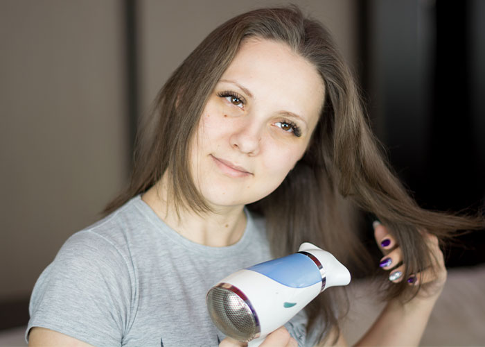 "She Poisoned My Food": 30 People Share Their Roommate From Hell Stories