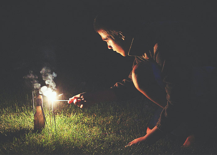 "She Poisoned My Food": 30 People Share Their Roommate From Hell Stories