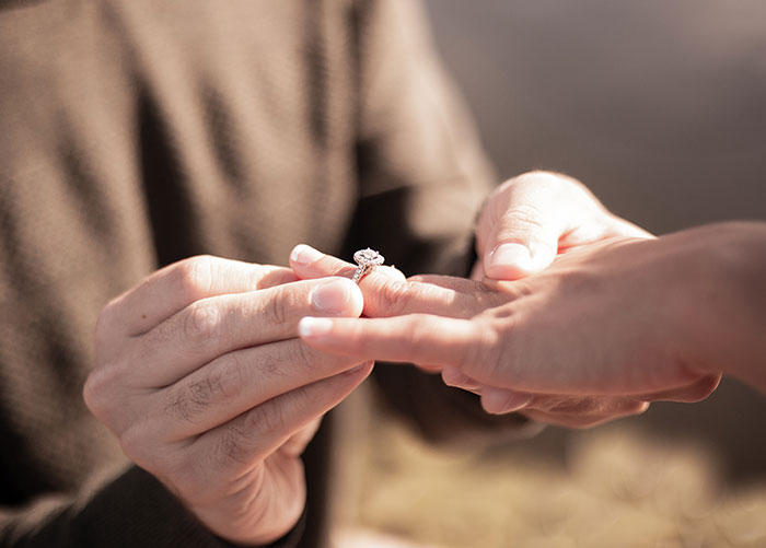 “My Brain Still Thinks I’m 25”: People Reveal The Worst Things About Their Current Age