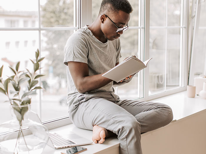 “My Brain Still Thinks I’m 25”: People Reveal The Worst Things About Their Current Age