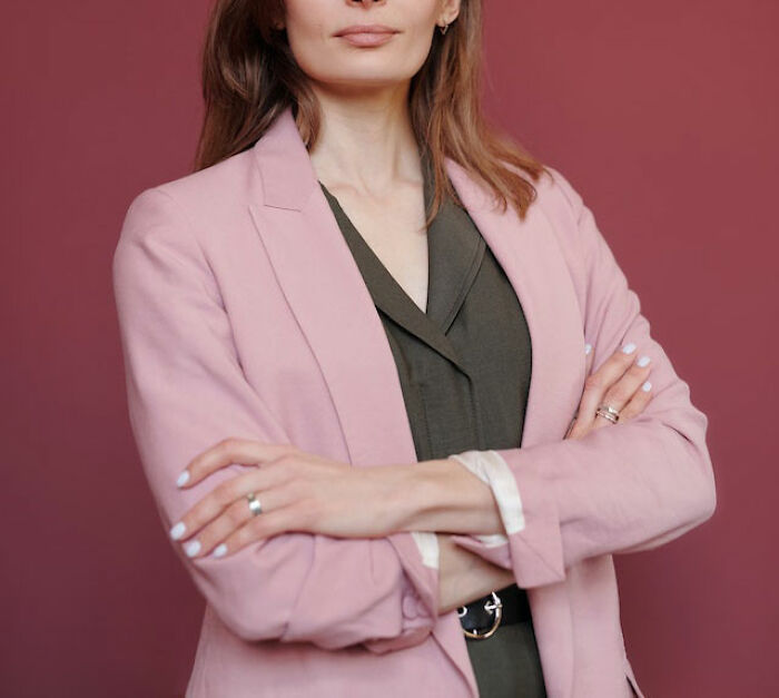 People Share 30 Professions That Are Red Flags