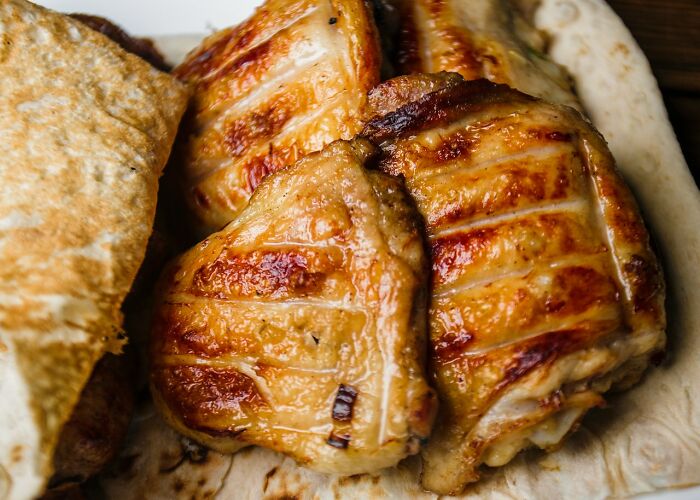 "Kylie Jenner Ramen 'Recipe'": 30 Stupid Food Trends Started On Social Media, According To Folks Online