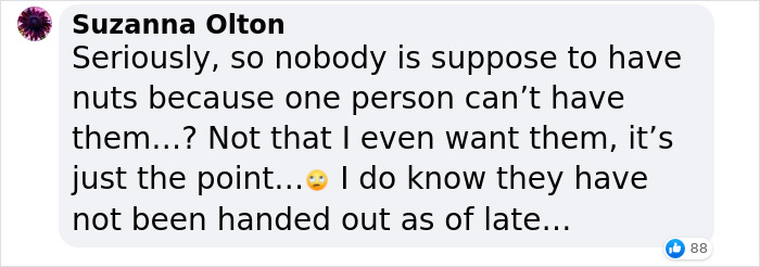 Airline Apologizes To Woman After They “Left No Choice” For Her But Buy Every Bag Of Nuts On Flight Airline Apologizes To Woman After They “Left No Choice” For Her But Buy Every Bag Of Nuts On Flight