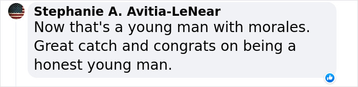 Kindhearted Teen Fishes Out A Wallet Full Of Cash, Decides To Return It To The Owner