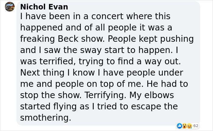 Lana Del Rey&rsquo;s Mexico Performance Goes Viral After Crowd Gets Hit By A Mysterious Force