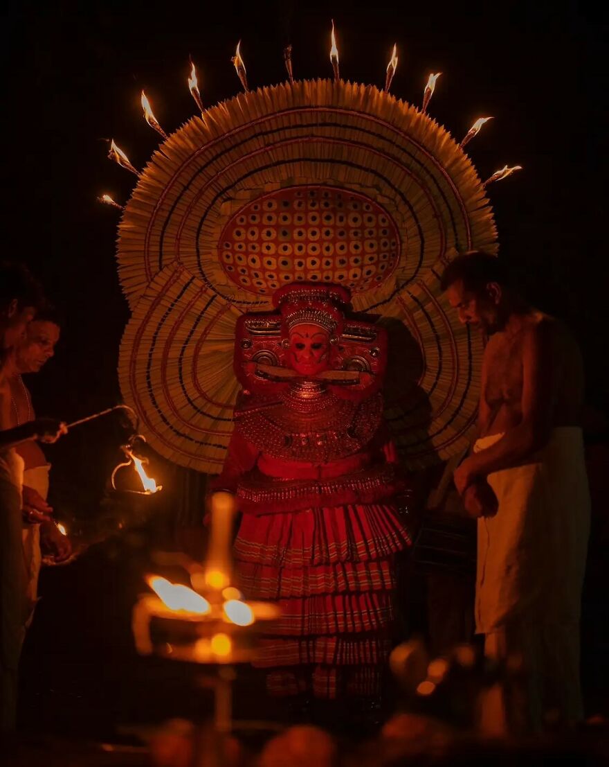 I Found A Different Type Of Art Form Known As 'Theyyam'