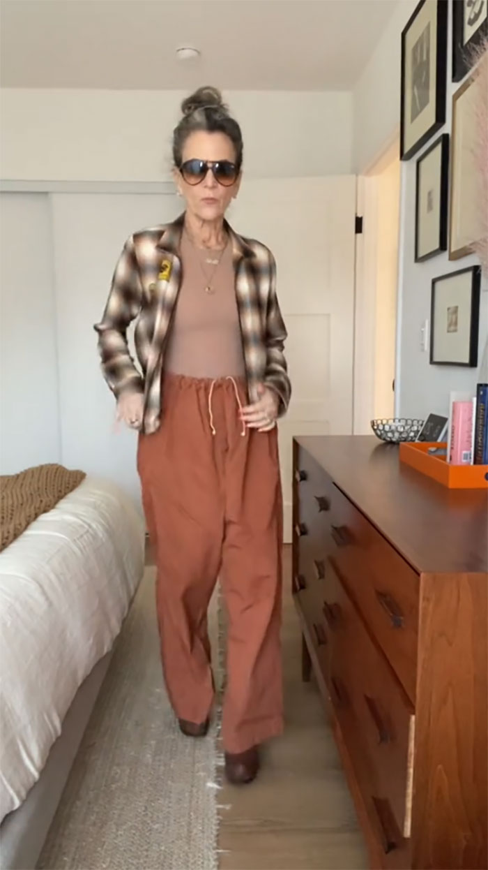 62-Year-Old Woman Shows You Don’t Have To Dress ‘Old’, Goes Viral 62-Year-Old Woman Shows You Don’t Have To Dress ‘Old’, Goes Viral