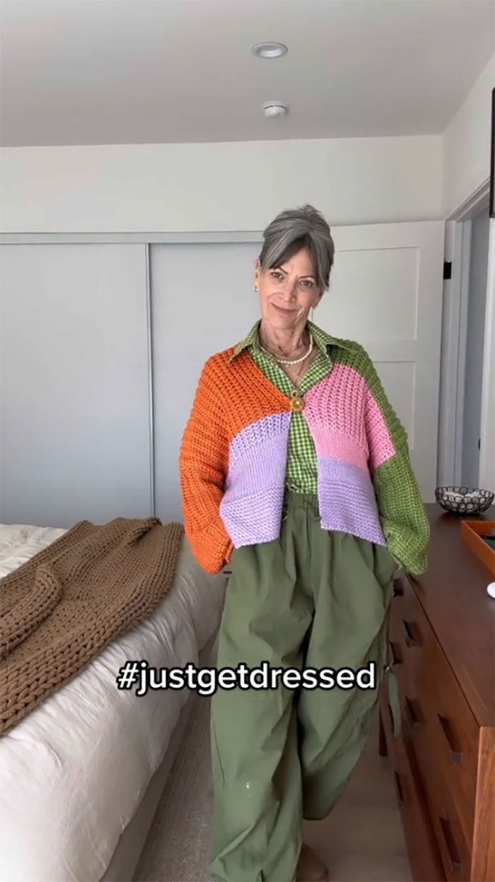 62-Year-Old Woman Shows You Don’t Have To Dress ‘Old’, Goes Viral 62-Year-Old Woman Shows You Don’t Have To Dress ‘Old’, Goes Viral