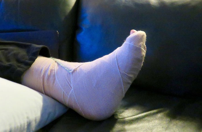 “What Is The Stupidest Reason You Went To Hospital?” (35 Answers)