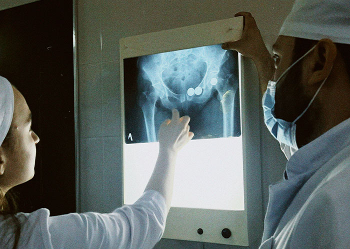 “What Is The Stupidest Reason You Went To Hospital?” (35 Answers)