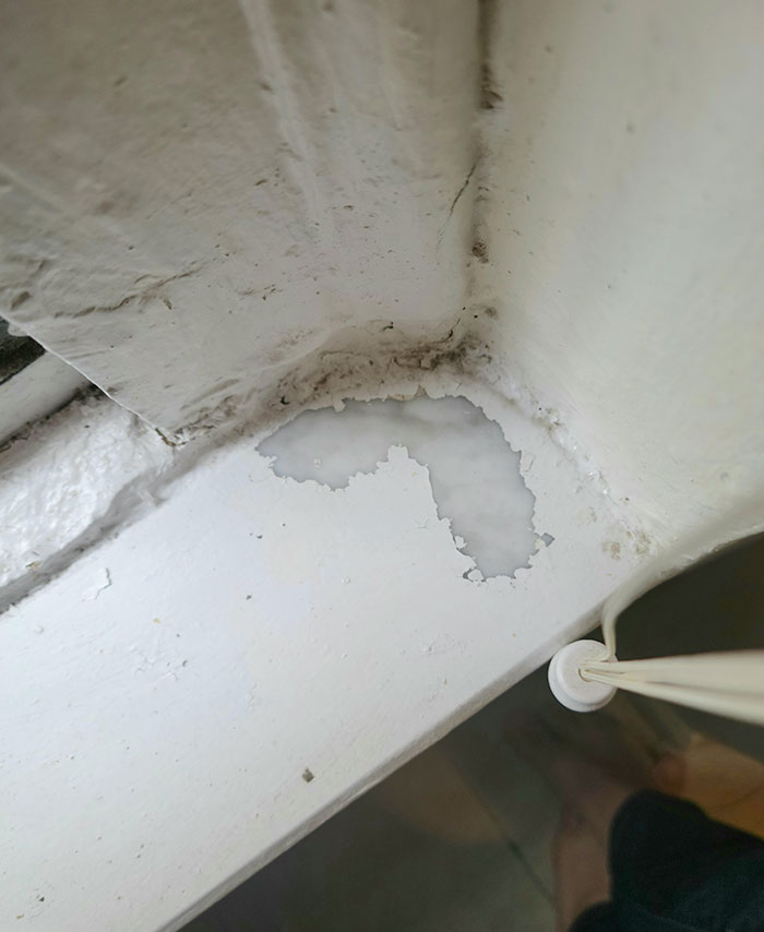 The Paint On My Apartment Window Sill Is Peeling. Turns Out It's Marble That They Whitewashed