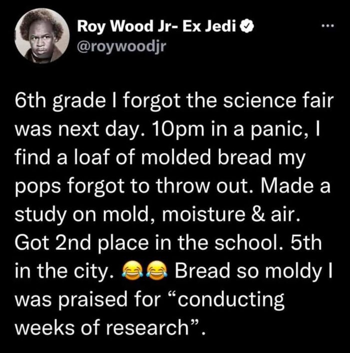 Humorous tweet about a student's last-minute science project with moldy bread for a school fair.