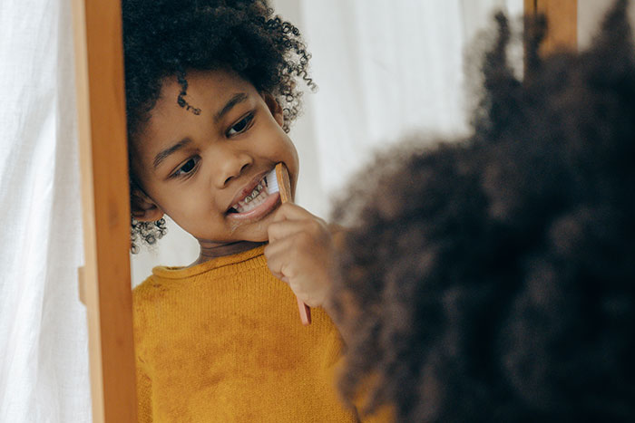 50 Weirdest Lies Told By Parents That People Caught On To Way Too Late