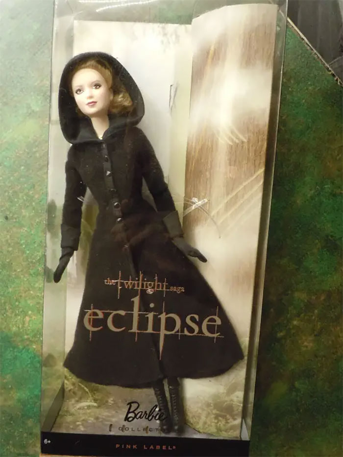 2010 Barbie Twilight Jane