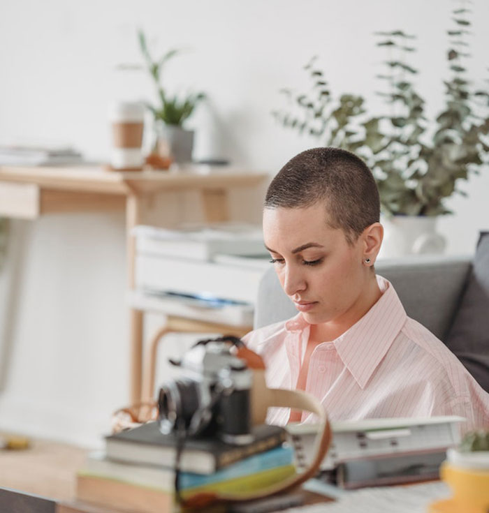 &ldquo;Not Sure If I Can Move Past This&rdquo;: Dad Furious After Wife Pressures Daughter To Shave Her Head