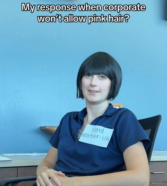 Woman Finds A Hilarious Way To Show Company Their Rule Against Colored Hair Is Ridiculous Woman Finds A Hilarious Way To Show Company Their Rule Against Colored Hair Is Ridiculous