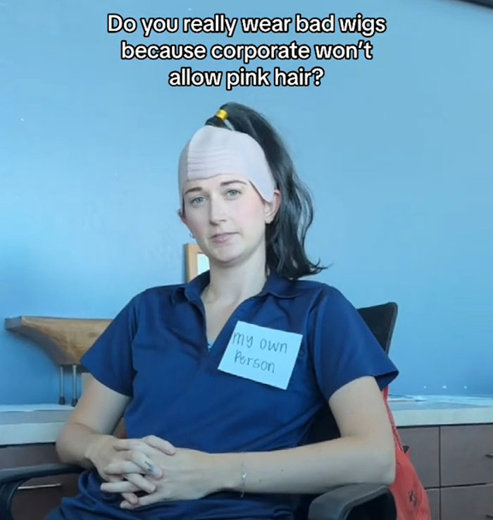Woman Finds A Hilarious Way To Show Company Their Rule Against Colored Hair Is Ridiculous Woman Finds A Hilarious Way To Show Company Their Rule Against Colored Hair Is Ridiculous