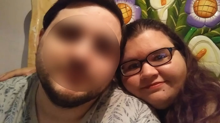 Woman Dumps Her "Very Toxic" Husband After Getting Catfished By Stranger Things Star's Imposter