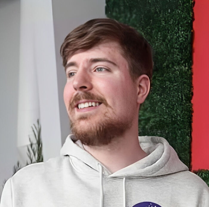 30 Stories Of How Ordinary People Became Ultra Rich