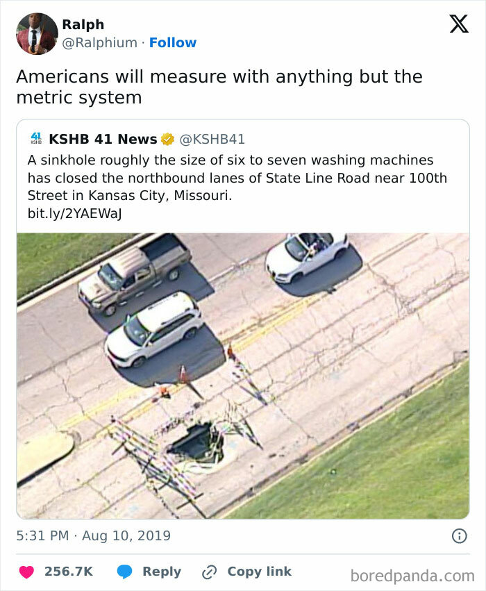 Aerial view of cars stopped by a sinkhole, humorously compared to washing machines, demonstrating funny and polite memes.