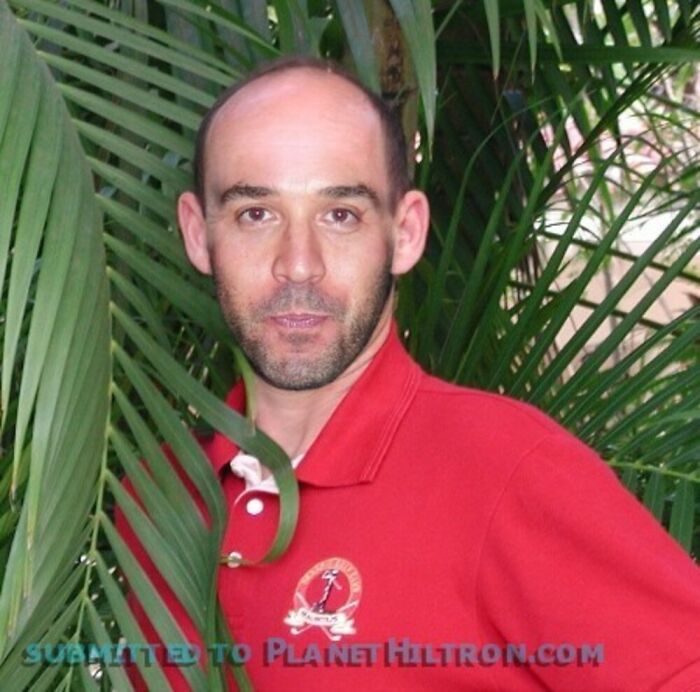 Jeremy Piven photoshopped to look like an ordinary person